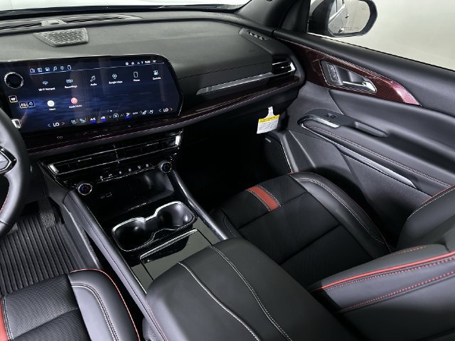 New 2027 Chevrolet Traverse RS w/ LPO, Floor Liner Package FWD image 37