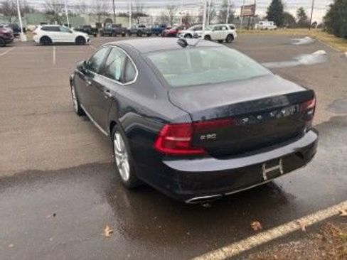 Used 2017 Volvo S90 T6 Inscription w/ Vision Package image 3