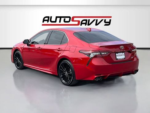 Used 2022 Toyota Camry XSE FWD image 5