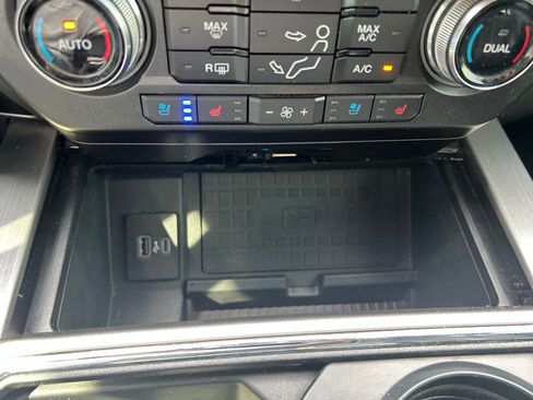 Used 2021 Ford F350 Platinum w/ FX4 Off-Road Package image 23