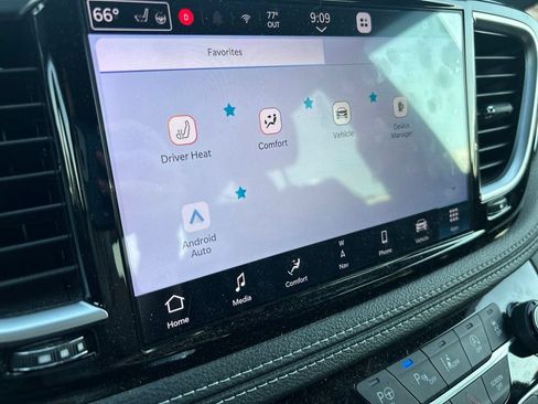 Used 2025 Chrysler Pacifica Limited w/ Uconnect Theater Family Group AWD/4WD image 21
