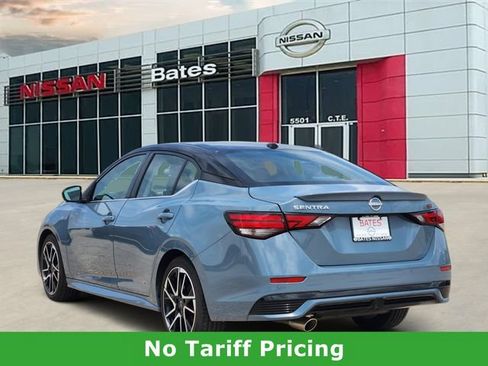 Used 2025 Nissan Sentra SR w/ SR Premium Package FWD image 5