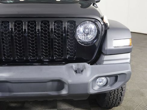 Used 2024 Jeep Wrangler Unlimited Sport AWD/4WD image 13
