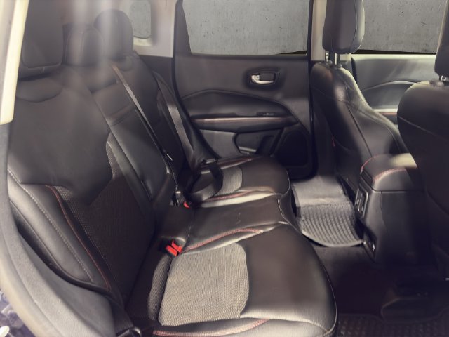 Used 2018 Jeep Compass Trailhawk w/ Cold Weather Group AWD/4WD image 24