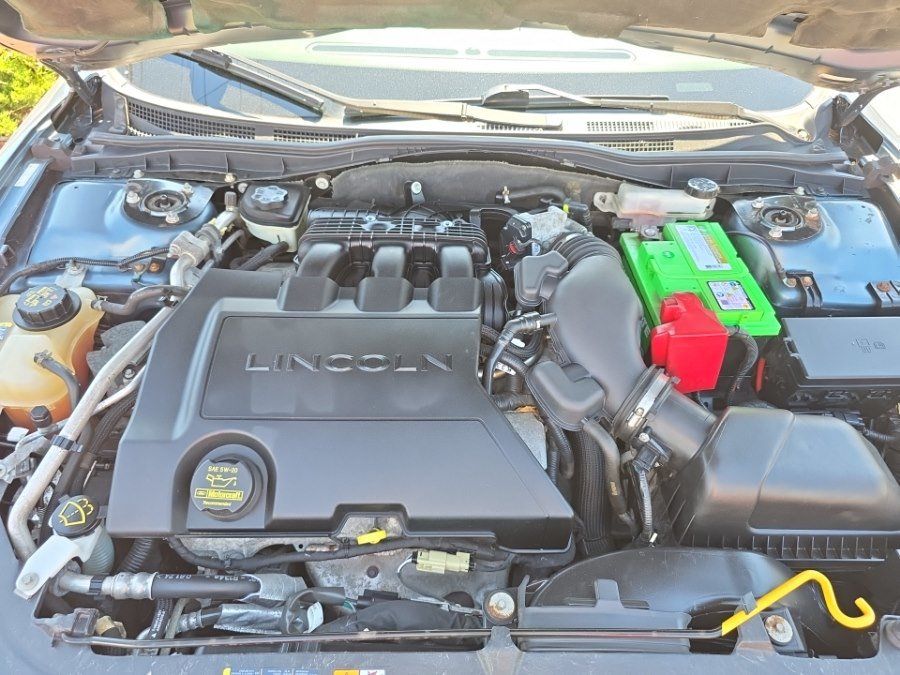 Used 2012 Lincoln MKZ FWD image 34