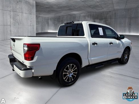Used 2024 Nissan Titan SV w/ SV Convenience Package image 6