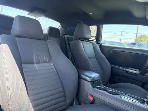 Used 2013 Dodge Challenger SXT RWD image 16