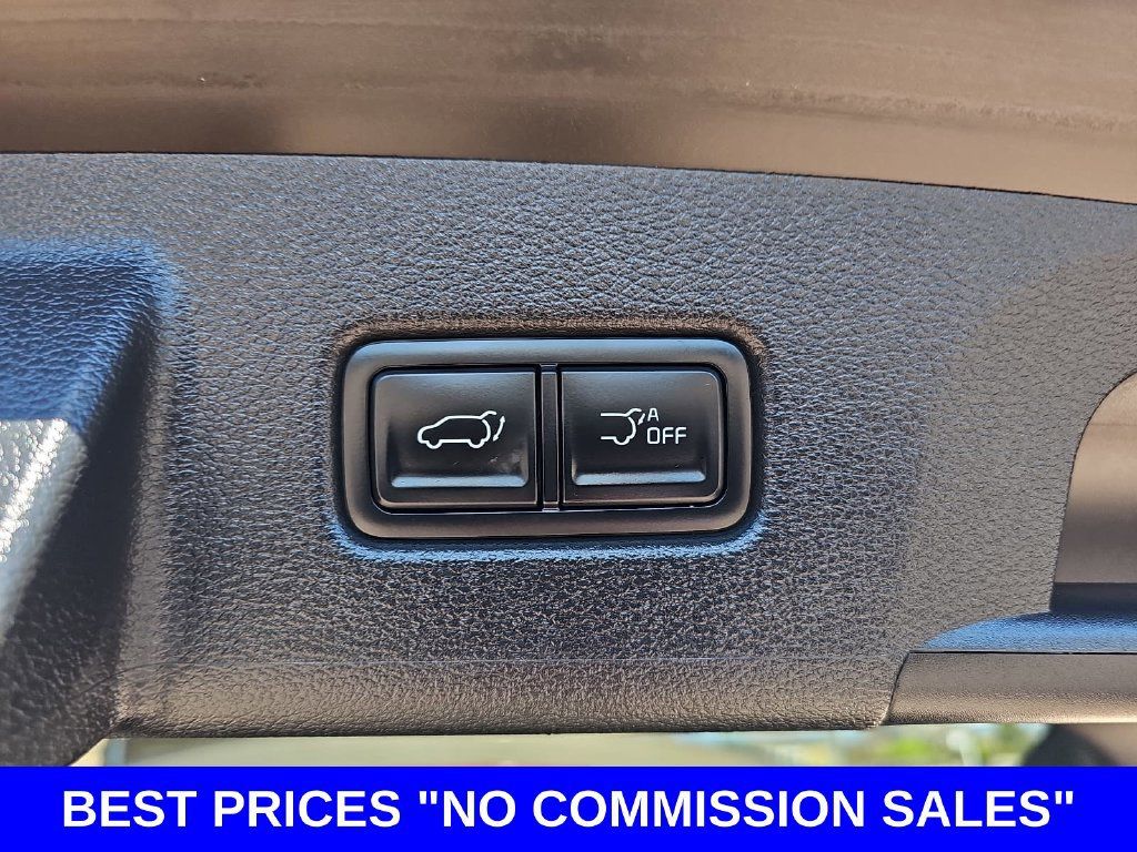 Used 2025 Kia Telluride S FWD image 16