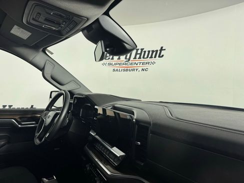 Used 2024 Chevrolet Silverado 1500 RST image 31