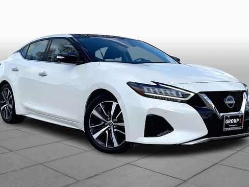 Used 2023 Nissan Maxima SL image 2