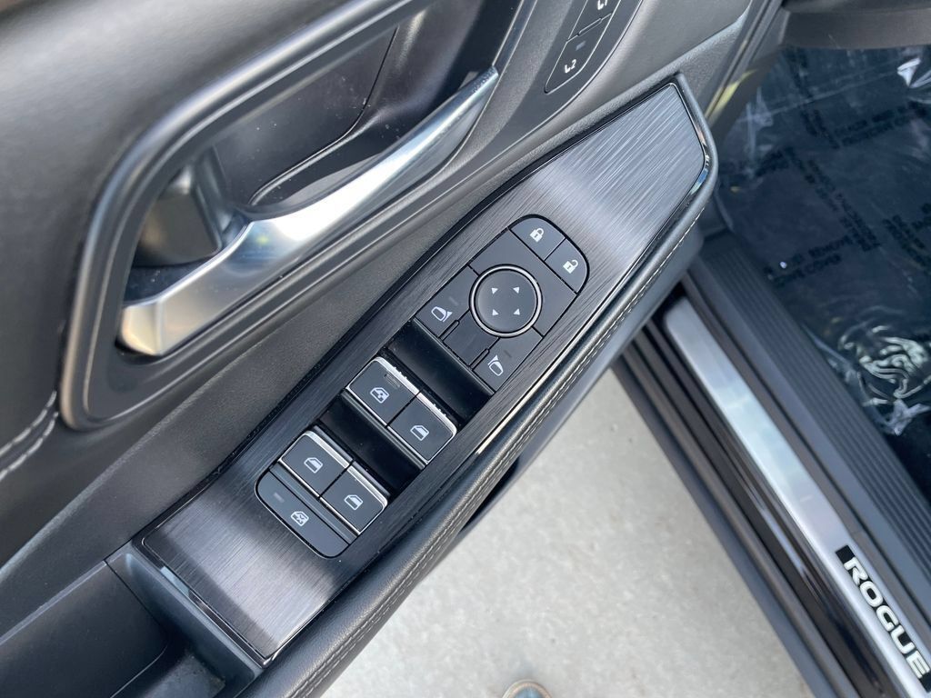 Used 2023 Nissan Rogue SL w/ SL Premium Package AWD/4WD image 13