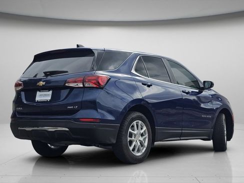 Used 2023 Chevrolet Equinox LT w/ Driver Convenience Package image 9