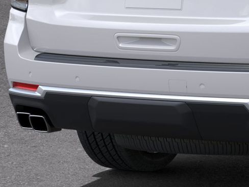 New 2025 Chevrolet Suburban High Country image 14