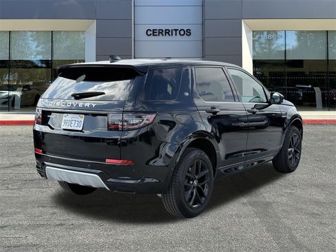 Used 2024 Land Rover Discovery Sport S image 5