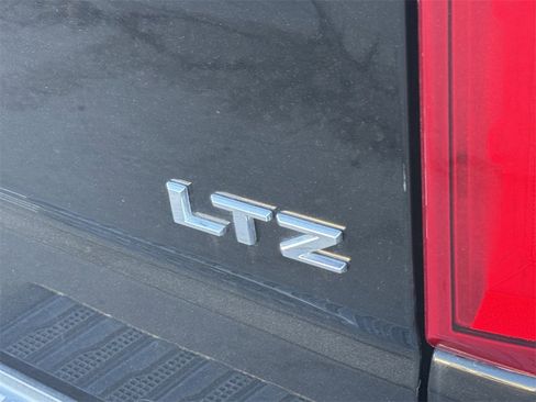 Used 2021 Chevrolet Silverado 1500 LTZ w/ LTZ Premium Package image 8