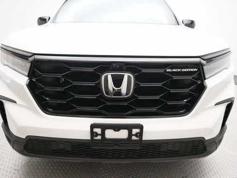 Certified 2025 Honda Pilot Black Edition image 20