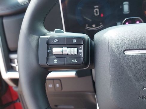 Certified 2025 Hyundai Santa Fe SEL image 17