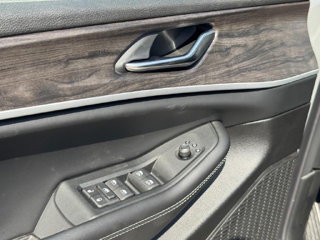 New 2027 Jeep Grand Cherokee Altitude AWD/4WD image 18