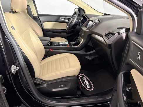 Used 2019 Ford Edge SEL w/ Equipment Group 201A AWD/4WD image 32