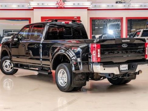 Used 2022 Ford F350 Lariat w/ Lariat Value Package image 4