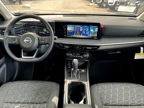 New 2026 Nissan Kicks SV image 5