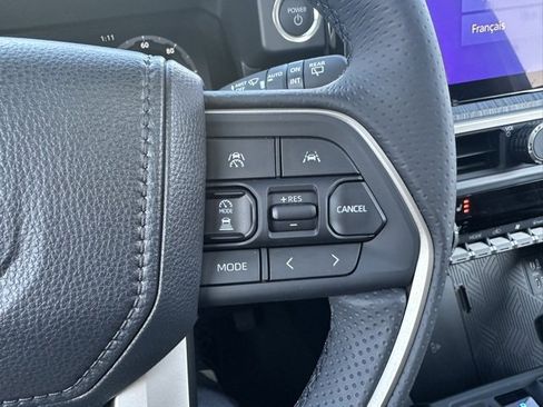 New 2025 Toyota 4Runner 4WD image 13