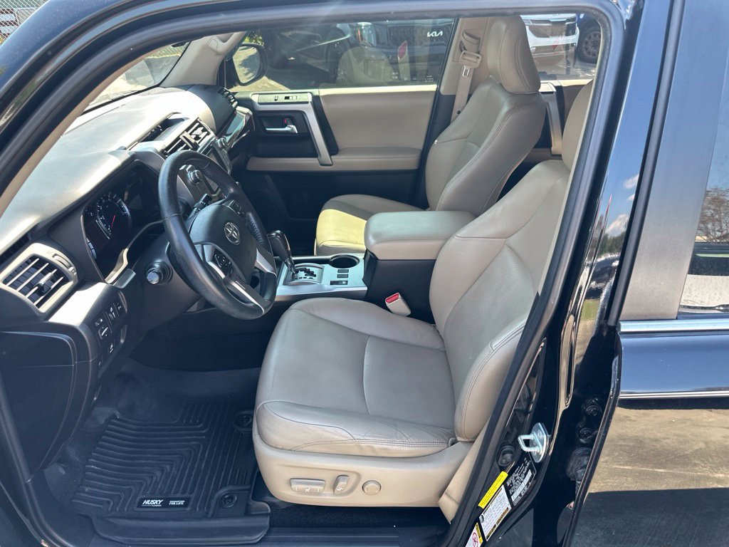 Used 2016 Toyota 4Runner Limited AWD/4WD image 33