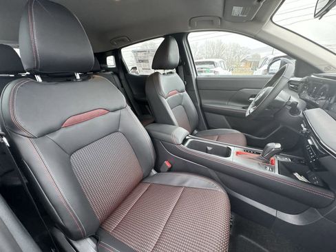 New 2025 Nissan Kicks SR image 24