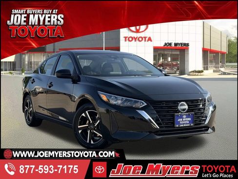 Used 2025 Nissan Sentra SV FWD image 1