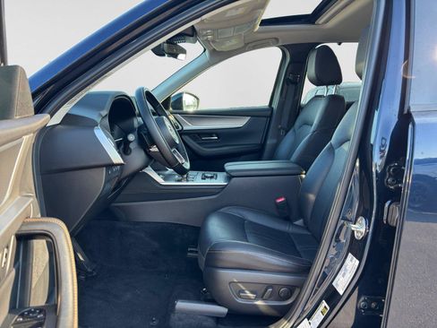Used 2025 MAZDA CX-90 3.3 Turbo w/ Preferred Package AWD/4WD image 10
