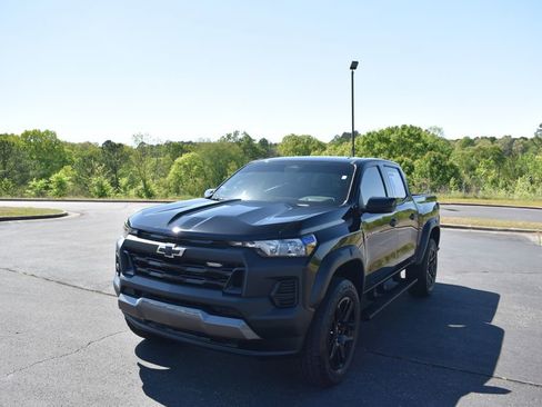 Certified 2023 Chevrolet Colorado Trail Boss w/ Advanced Trailering Package image 3
