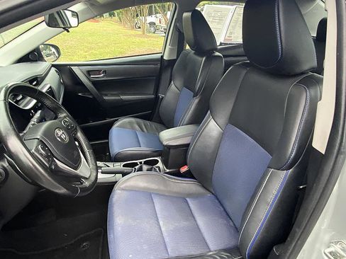 Used 2018 Toyota Corolla SE FWD image 10
