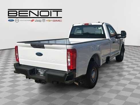 New 2026 Ford F250 XL w/ F-250 >10K GVWR Package image 5