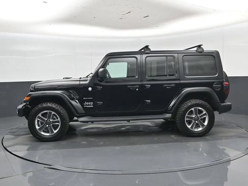 Used 2018 Jeep Wrangler Unlimited Sahara w/ Uconnect 4C Nav & Sound Group AWD/4WD image 37