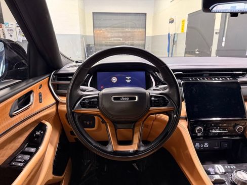 Used 2022 Jeep Grand Cherokee L Summit AWD/4WD image 22