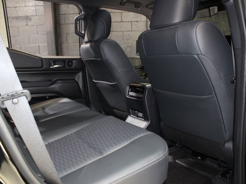 Used 2025 Toyota Land Cruiser image 37