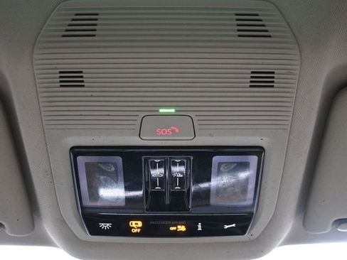Used 2024 Volkswagen Atlas SE FWD image 20