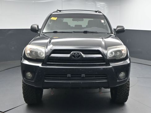 Used 2007 Toyota 4Runner SR5 AWD/4WD image 2