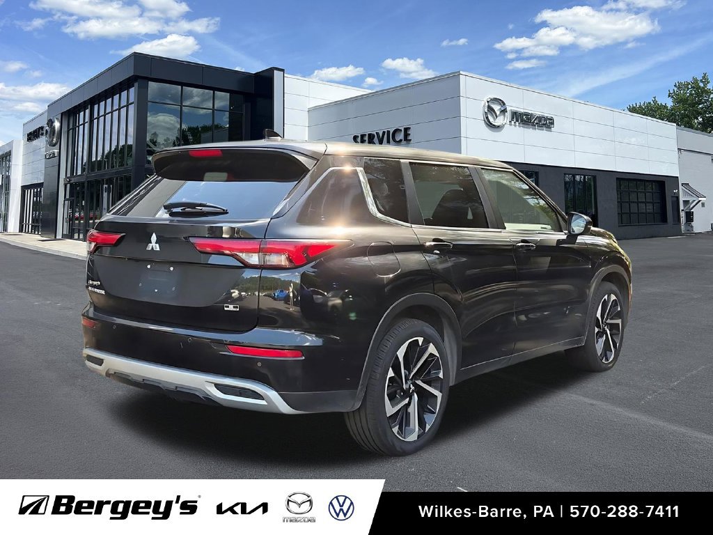 Used 2023 Mitsubishi Outlander SE AWD/4WD image 6