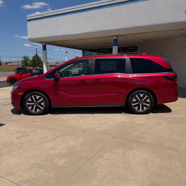 New 2026 Honda Odyssey EX-L image 2
