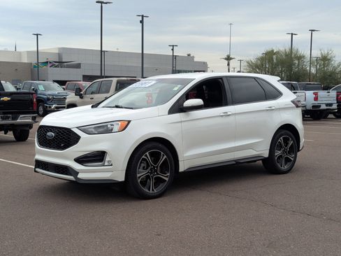 Used 2021 Ford Edge ST image 2