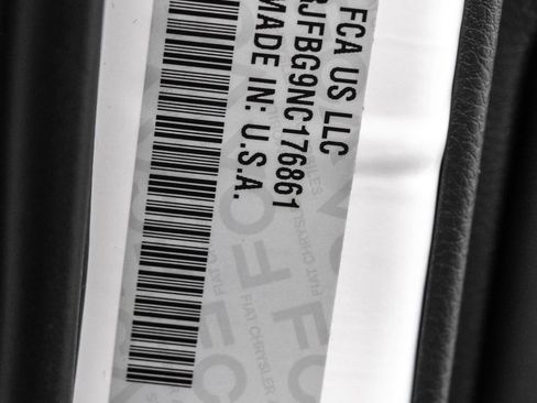 Used 2022 Jeep Grand Cherokee Limited image 48