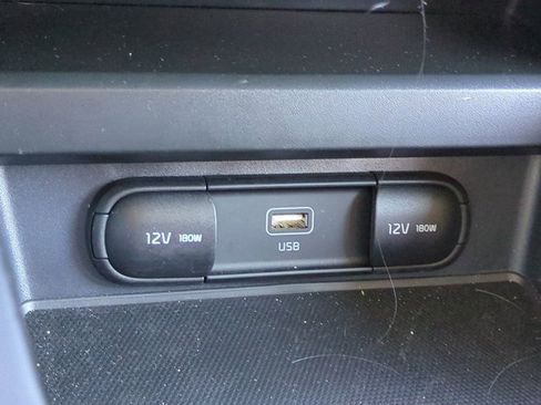 Used 2023 Kia Soul LX image 19