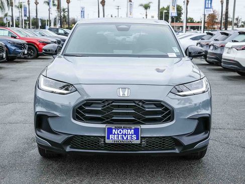 Used 2025 Honda HR-V Sport image 2