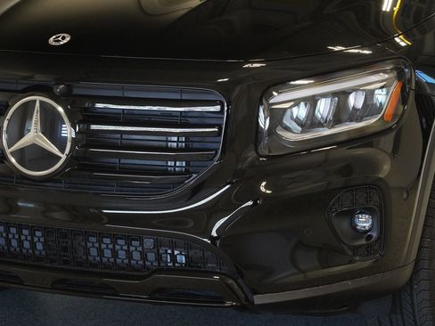 New 2026 Mercedes-Benz GLB 250 4MATIC image 8