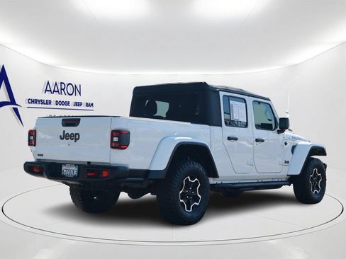 Used 2021 Jeep Gladiator Rubicon AWD/4WD image 4