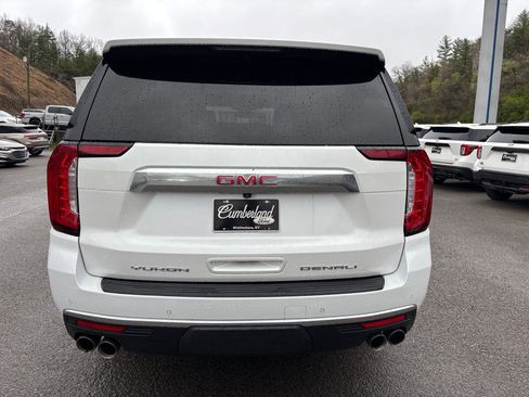 Used 2023 GMC Yukon XL Denali image 3
