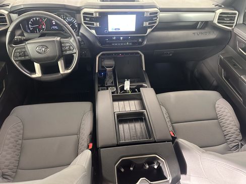 Used 2025 Toyota Tundra SR5 w/ SR5 Convenience Package AWD/4WD image 19
