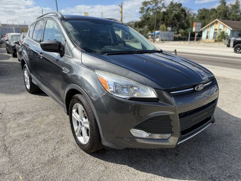 Used 2016 Ford Escape SE w/ SE Leather Comfort Package image 9