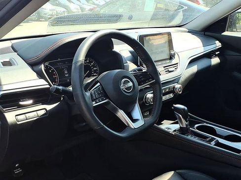 Used 2023 Nissan Altima 2.5 SR FWD image 18